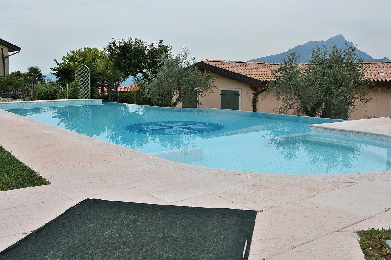Residenza Alle Torri With Pool Торри-дель-Бенако Экстерьер фото