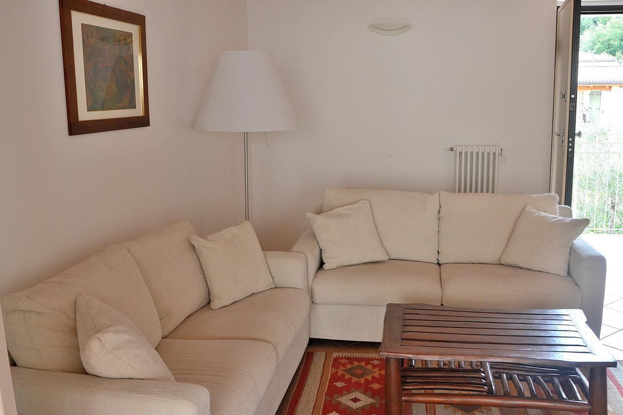 Residenza Alle Torri With Pool Торри-дель-Бенако Экстерьер фото