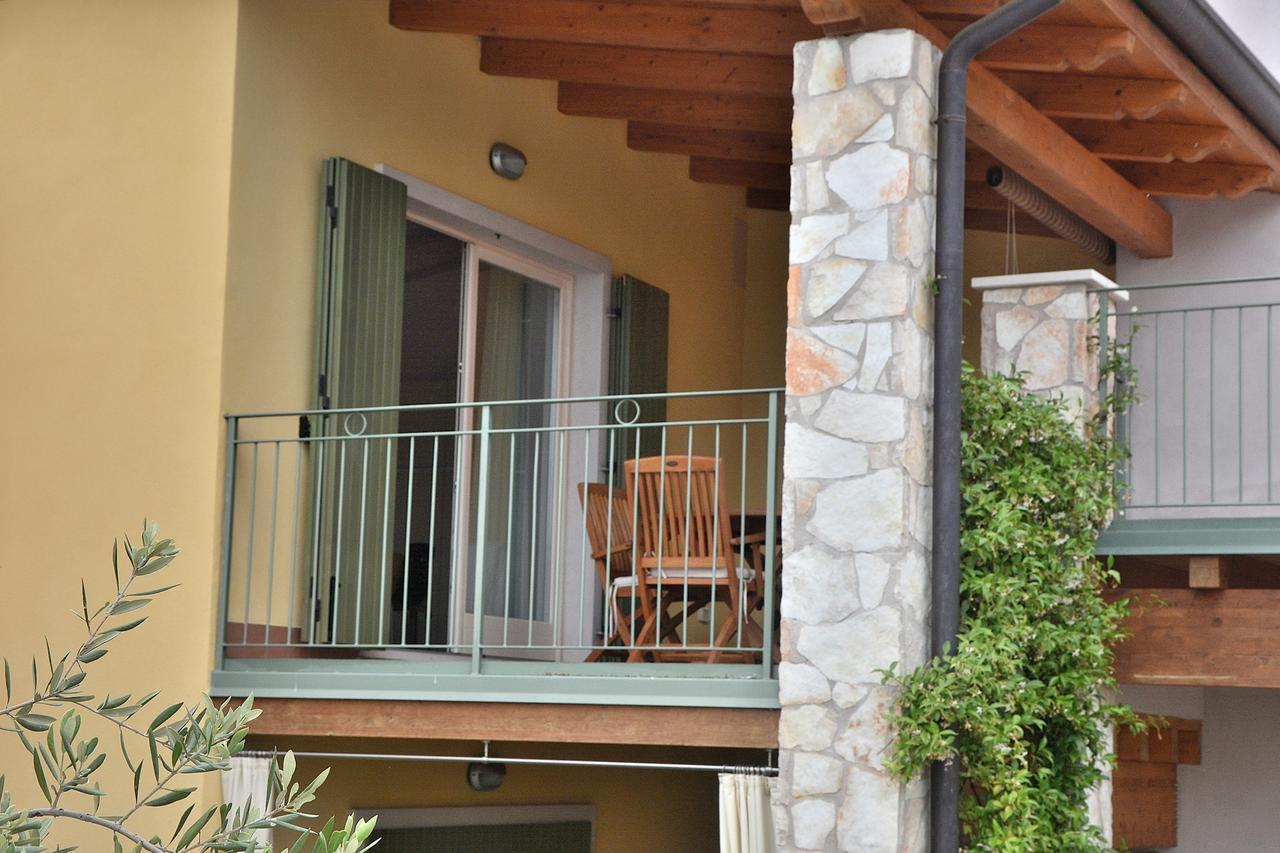 Residenza Alle Torri With Pool Торри-дель-Бенако Экстерьер фото